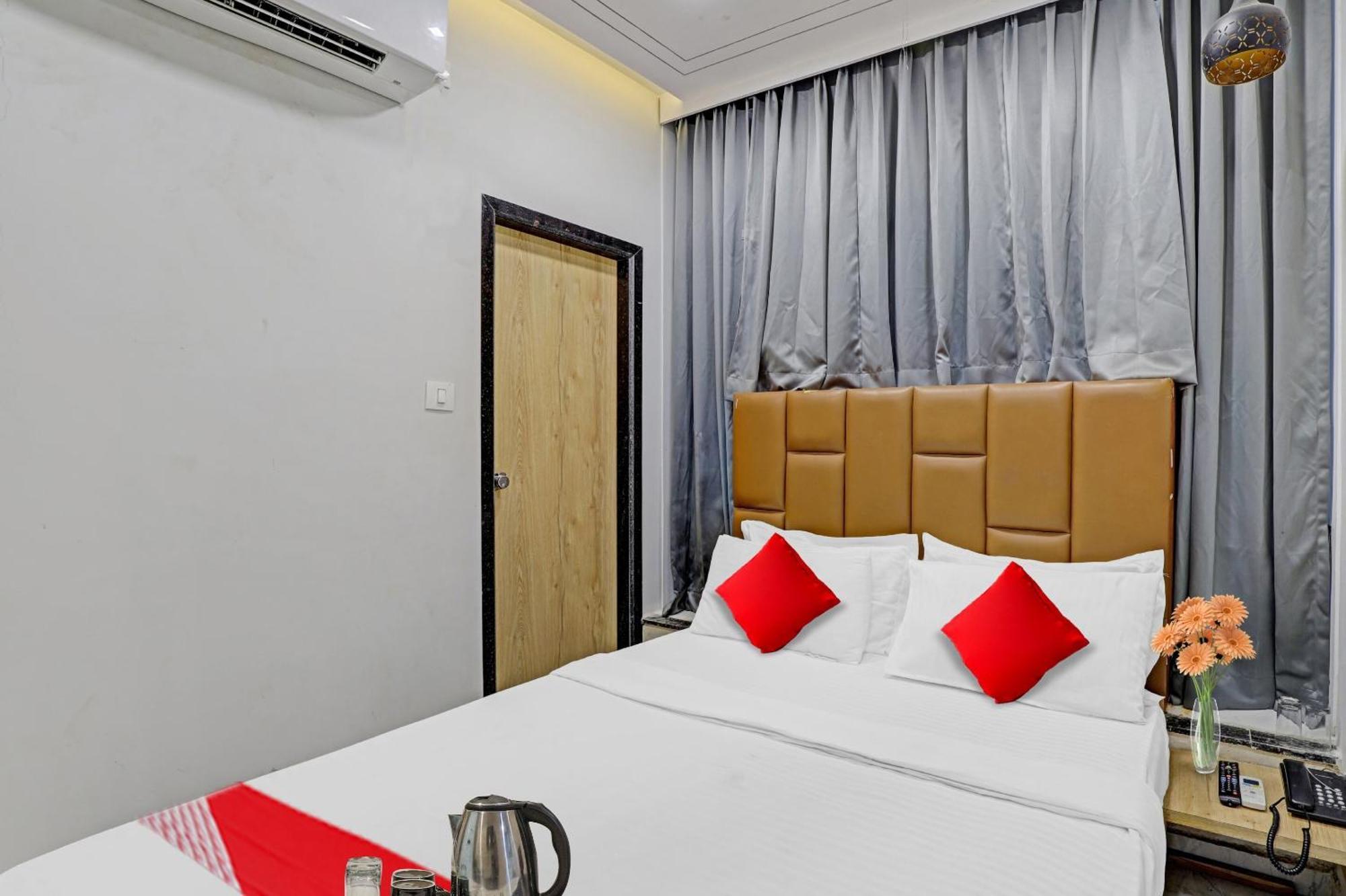 Hotel O Royal Orbit Surat Exterior foto